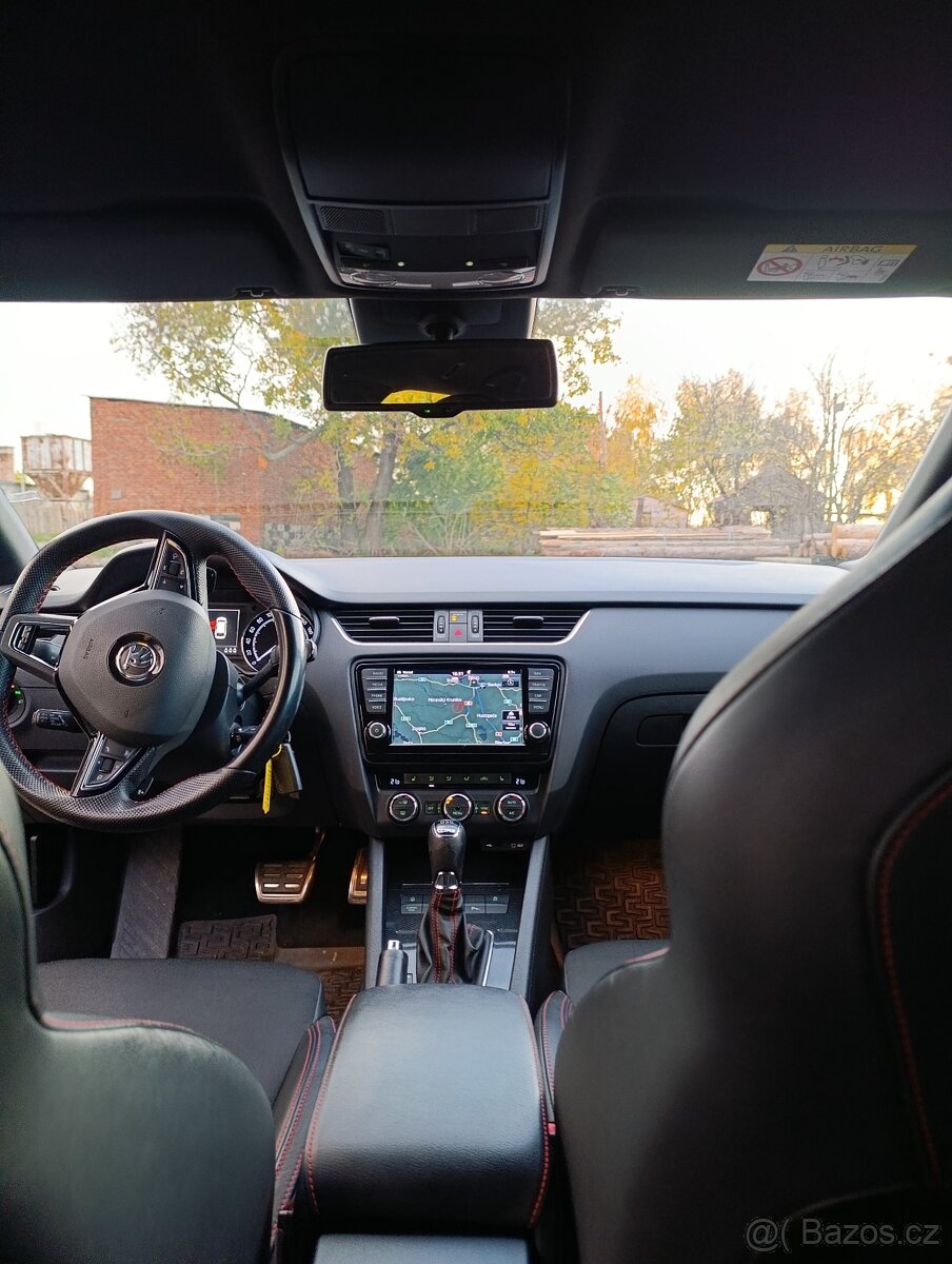 ŠKODA OCTAVIA COMBI III RS - 7