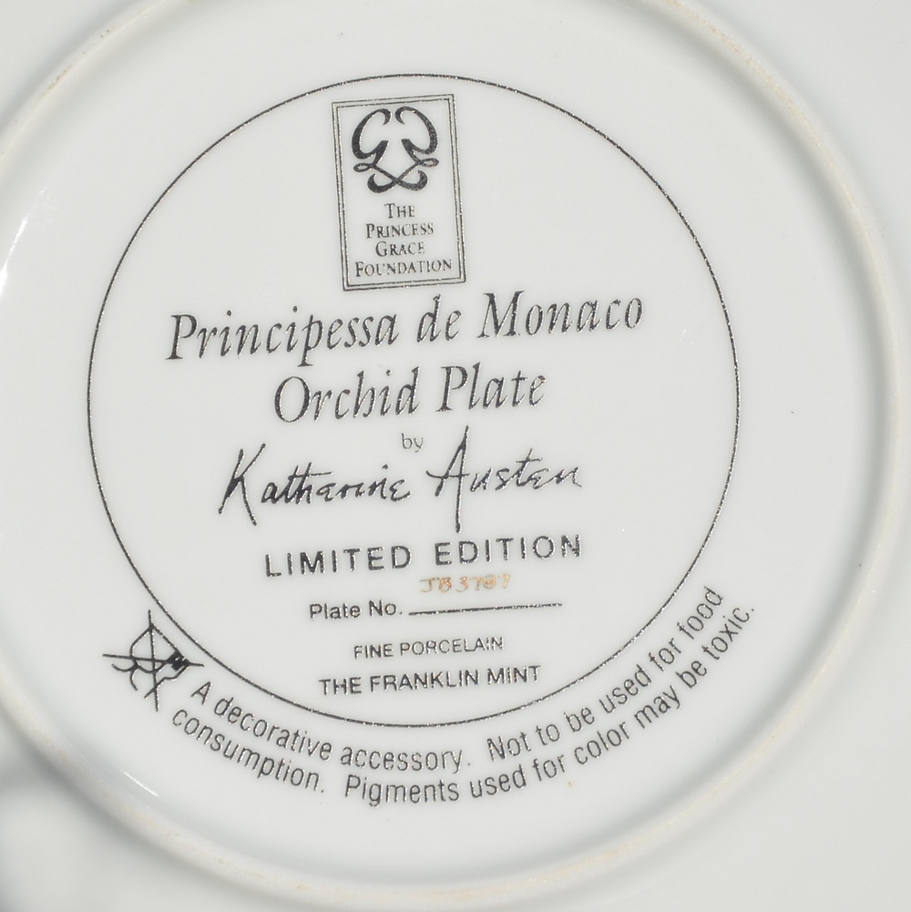 Sběratelské porcelánové talíře s nádhernou kyticí - 7