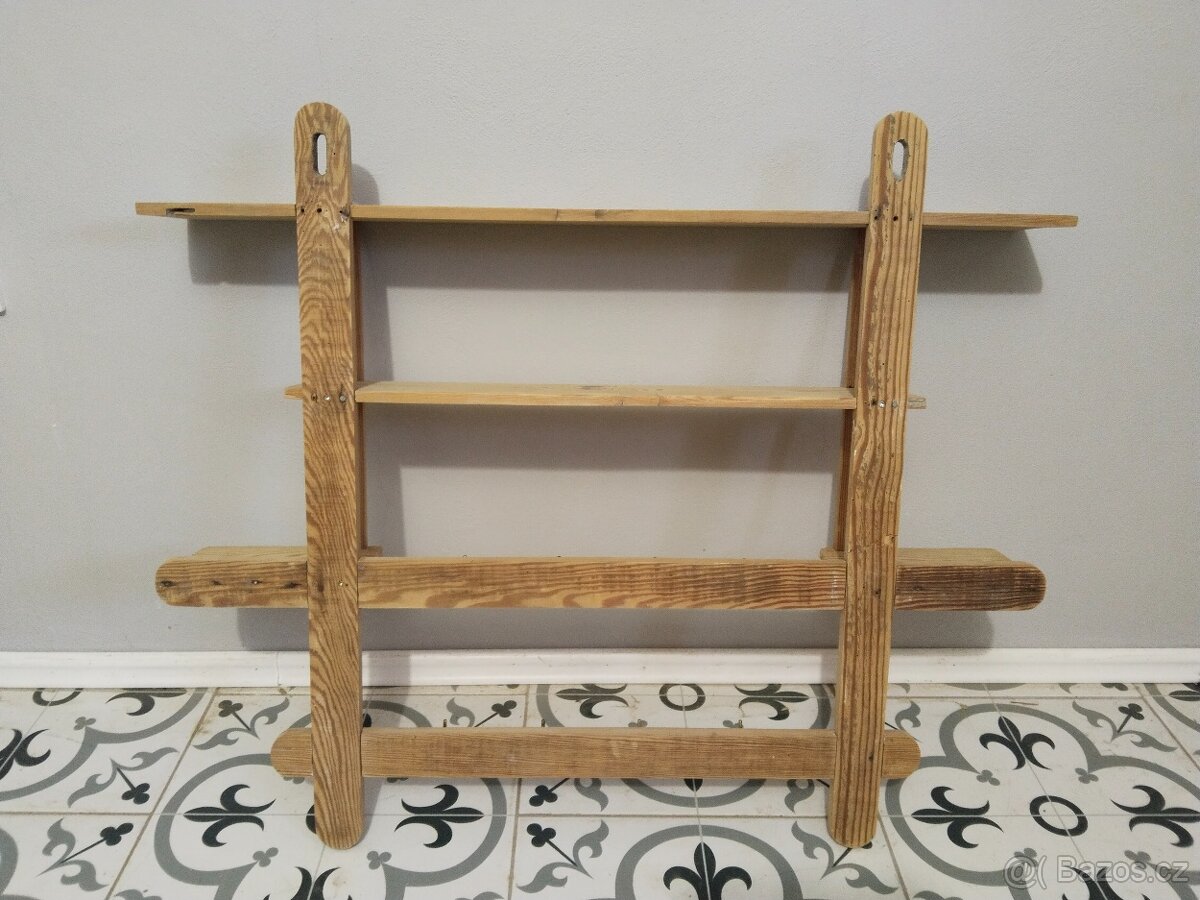 Stará police na kořenky, polička po renovaci - 7
