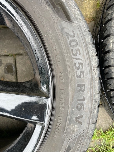 alu disky 16' AEZ včetně letních pneu Barum Bravuris 5 - 7