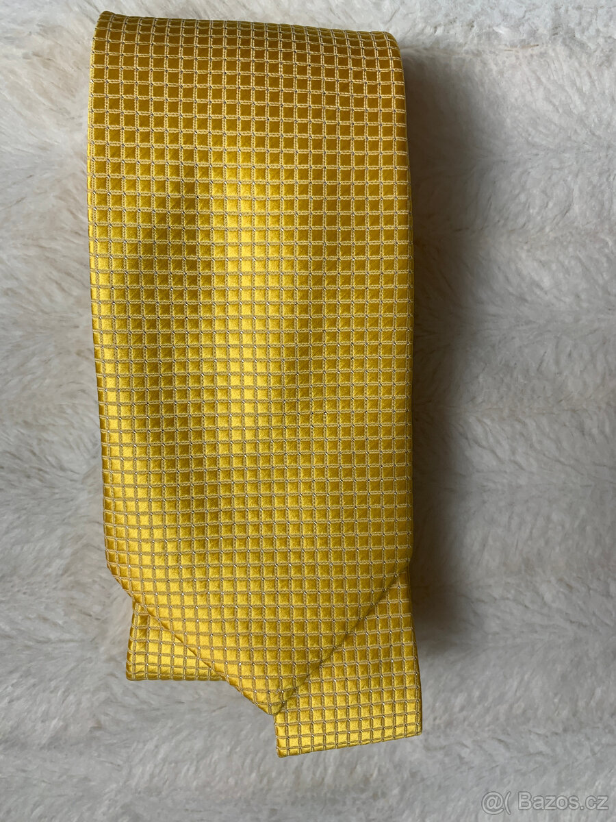 Žlutá kravata - 7