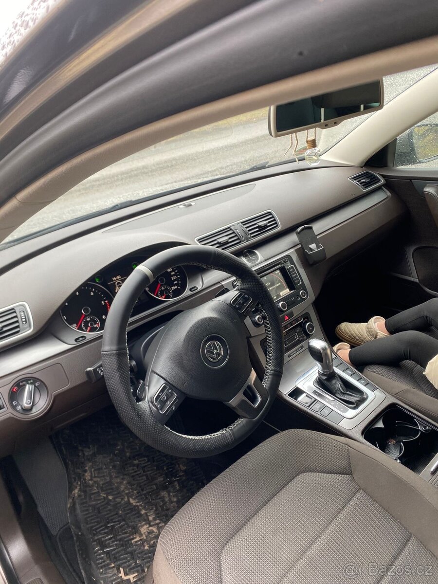 Volkswagen Passat - 7