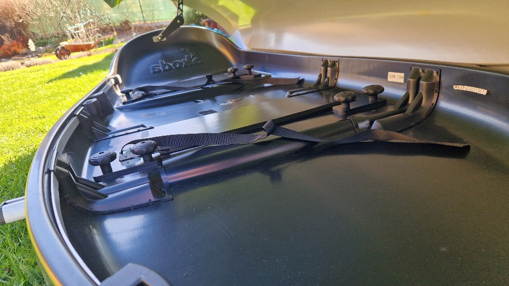 STŘEŠNÍ BOX ŠKODA SUPERB 3 - 7