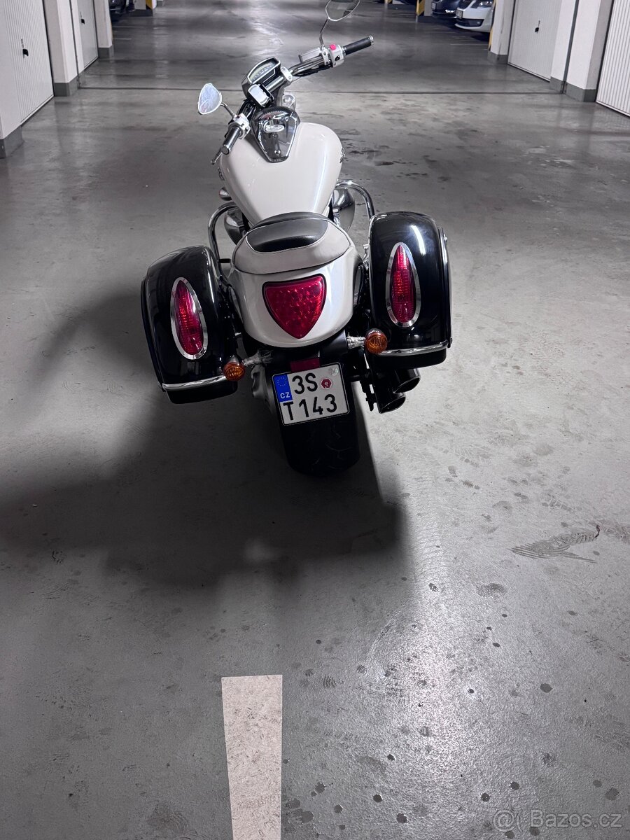 Suzuki Intruder M1800 R - 7