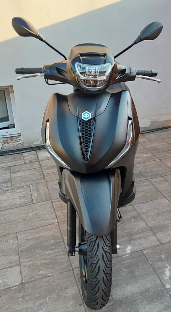 Piaggio Beverly 300 HPE, 2023, TOP stav, 6000km - 7