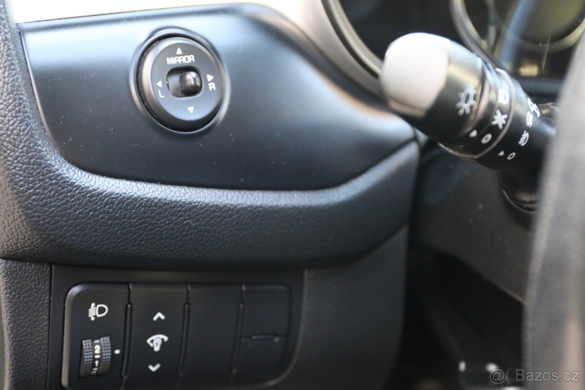 Kia Ceed 1.4 73KW, ČR ,TAŽNÉ, klima - 7