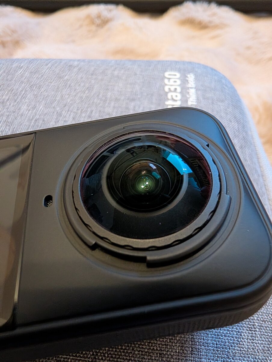 Insta360 X5 Essentials bundle+ příslušenství - 7