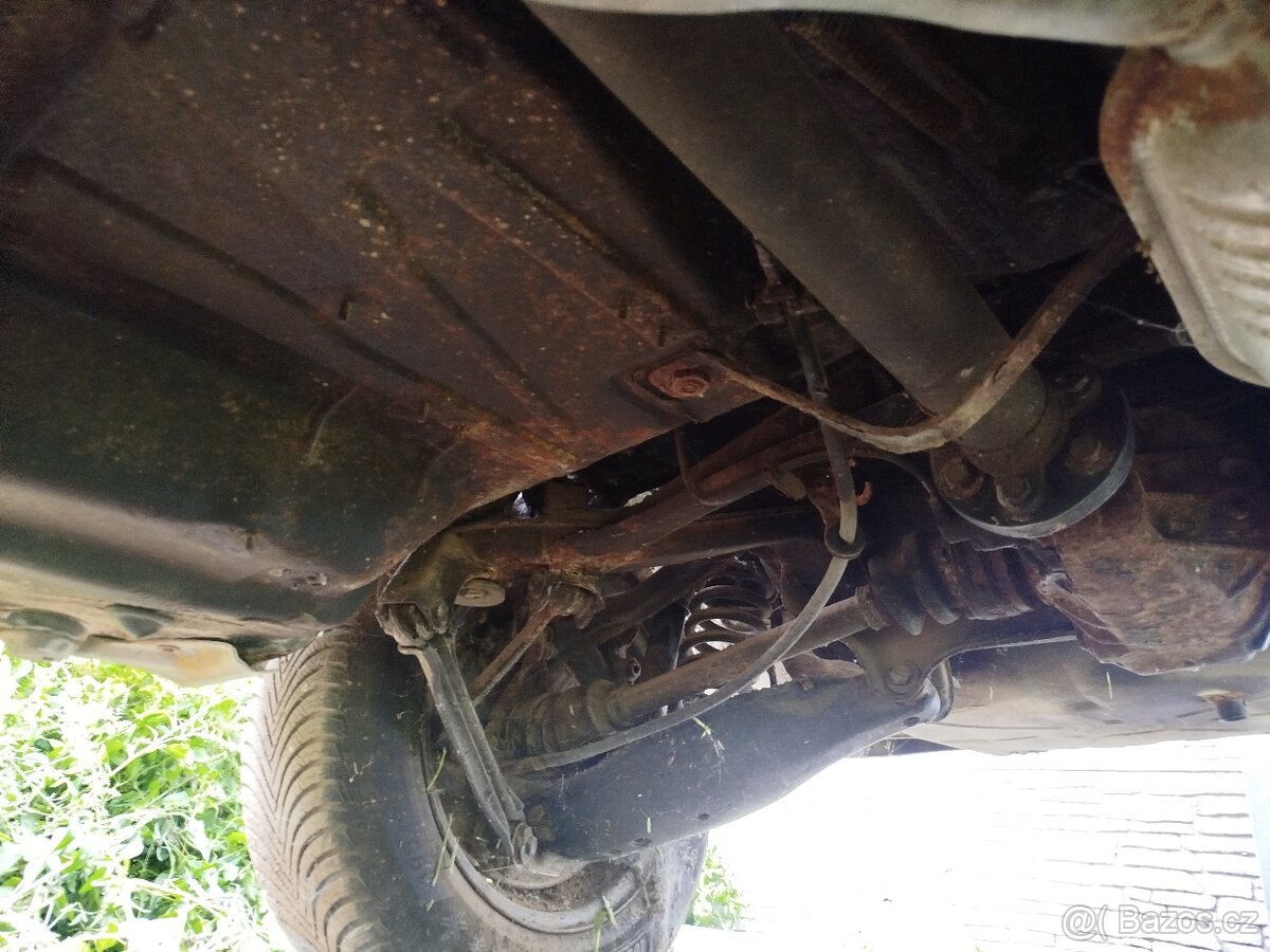 Mercedes w 124 250D - 7