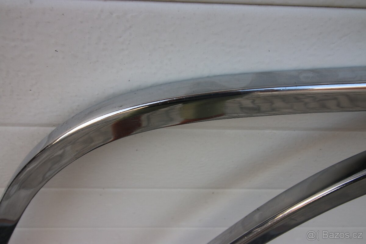 Tatra 603/1 - rámy oken předních dveří - 7