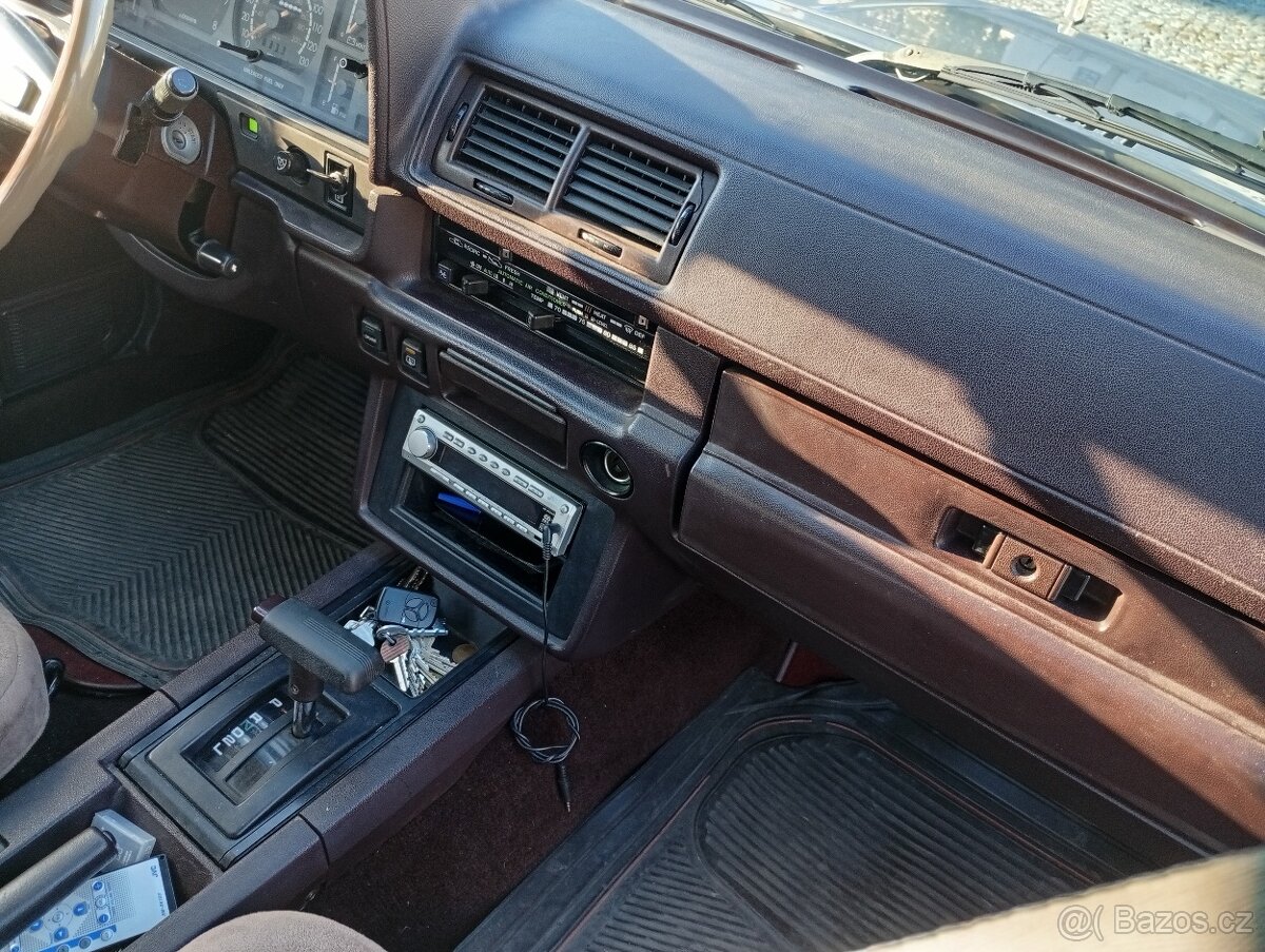 Prodám Toyota Cressida - 7