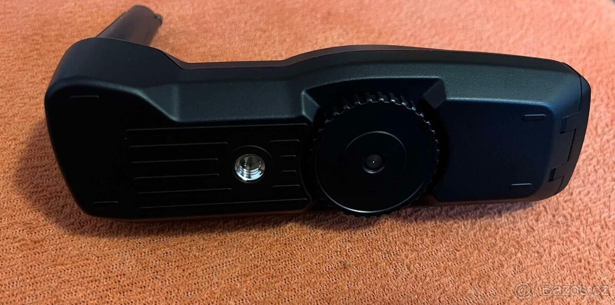 Prodám fotoaparáty Pentax, objektivy + další příslušenství - 7