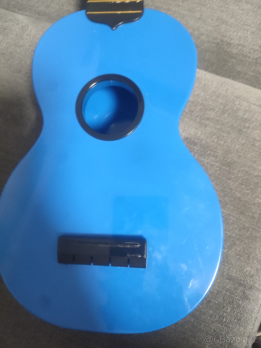 Ukulele a obal na ukulele - sada - 7
