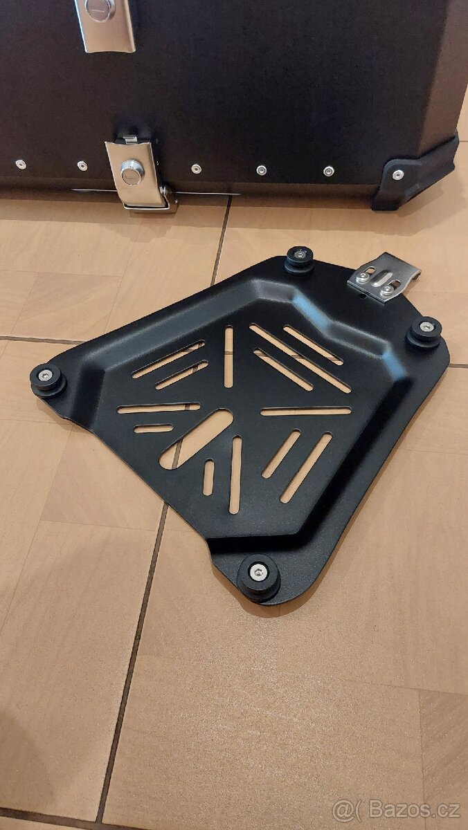 Hliníkový kufr top case 65 litrů NOVÝ - 7