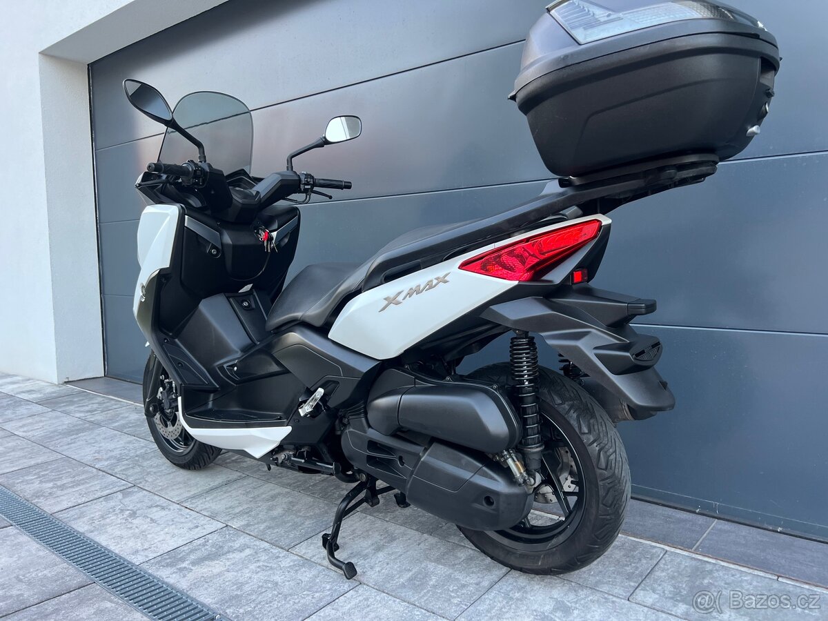 YAMAHA X-Max 125 - 7