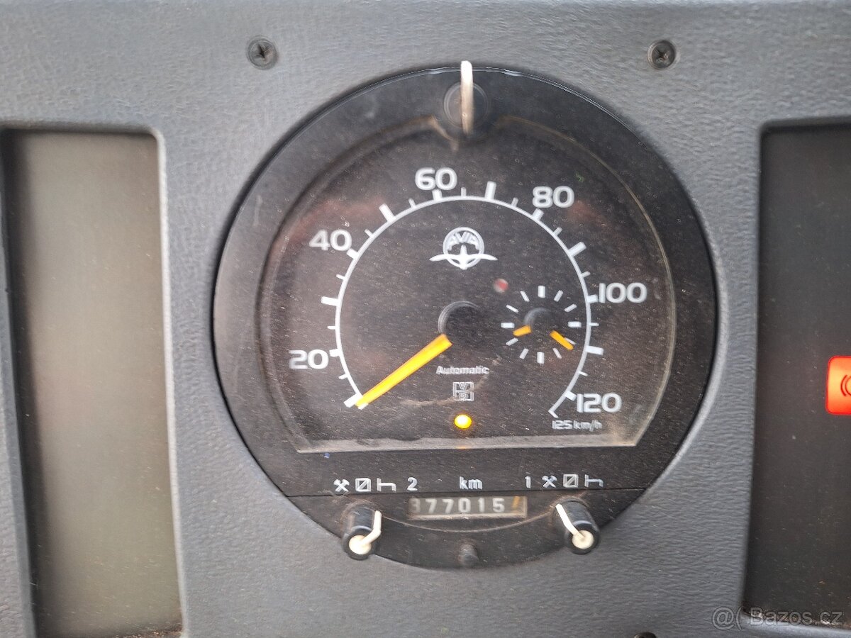 Avia A75 nosič kontejnerů - 7