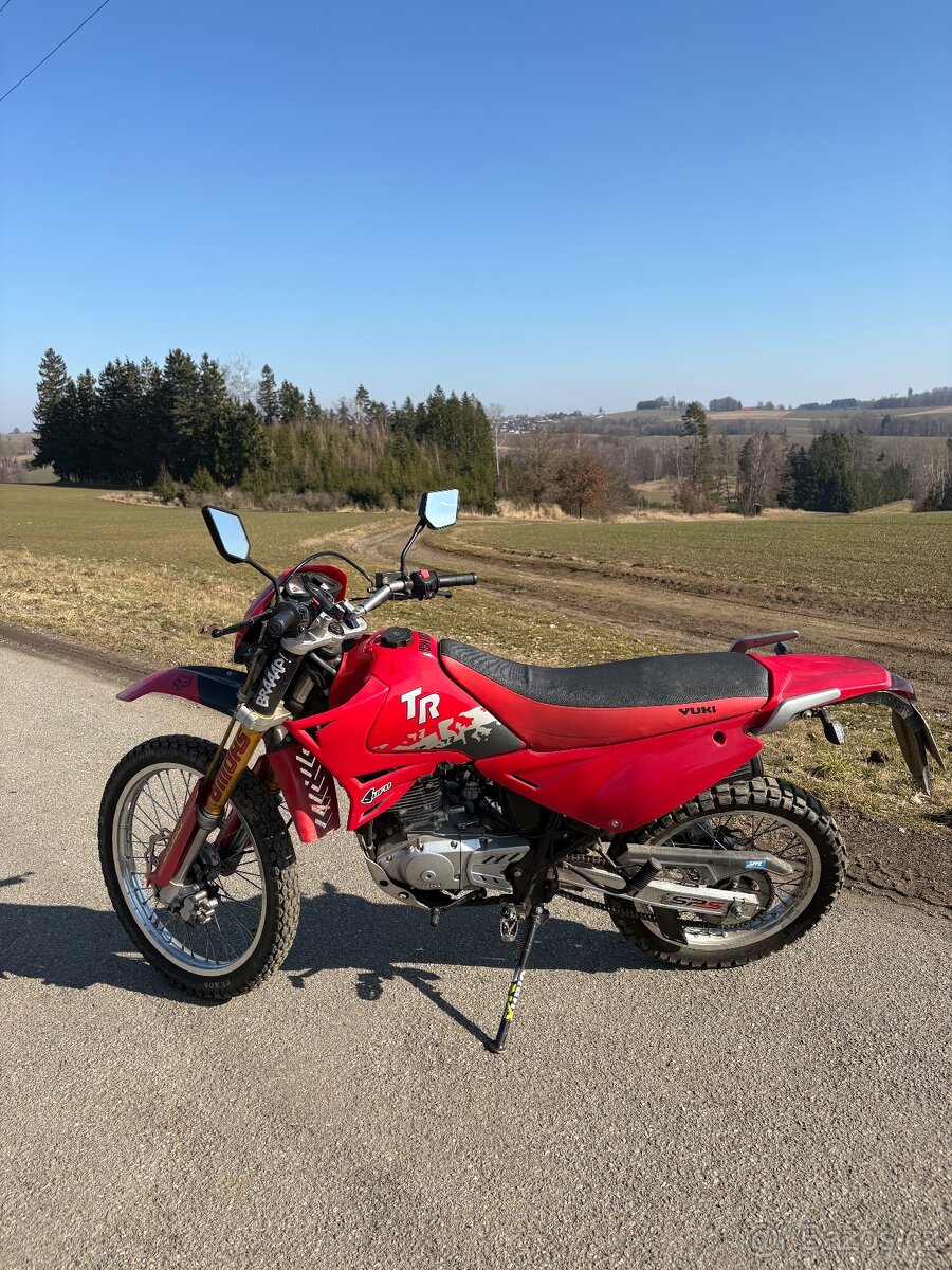 Yuki tr 125 - 7