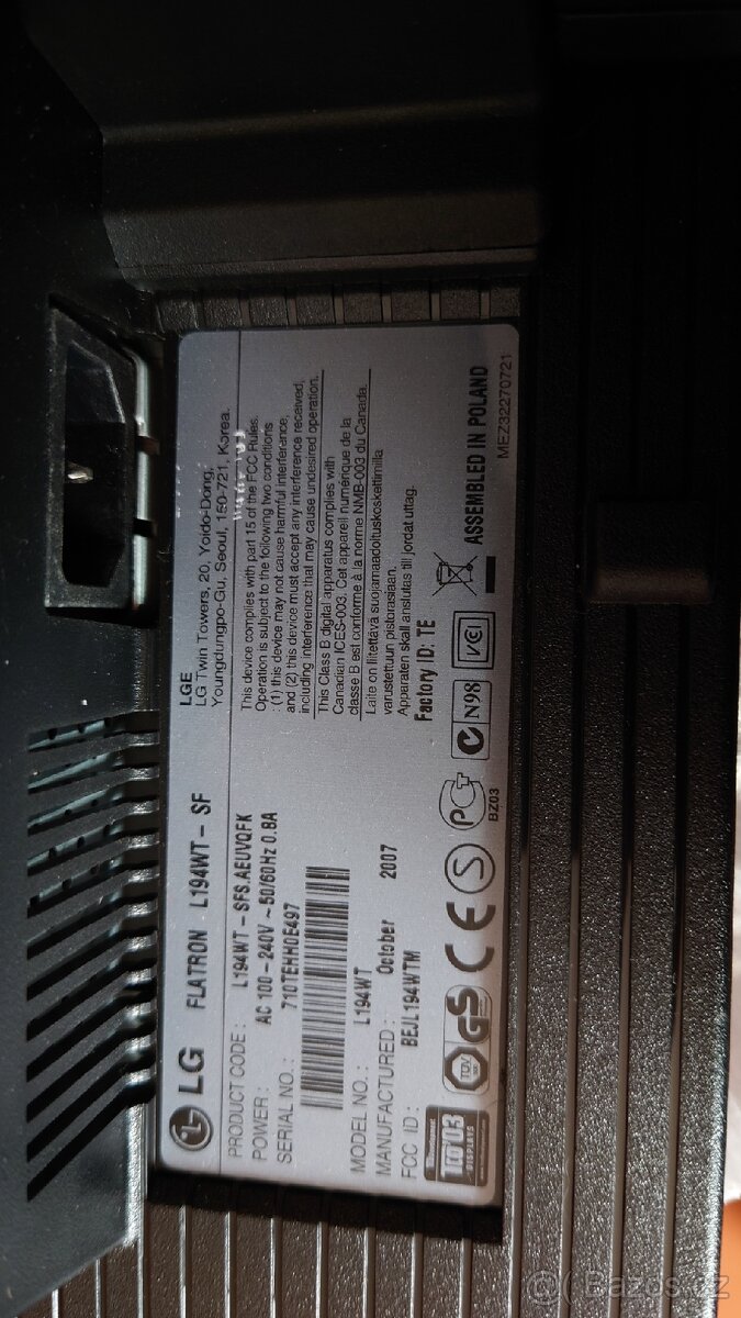 SIROKOUHLY MONITOR LG FLATRON L194WT-SF - 7