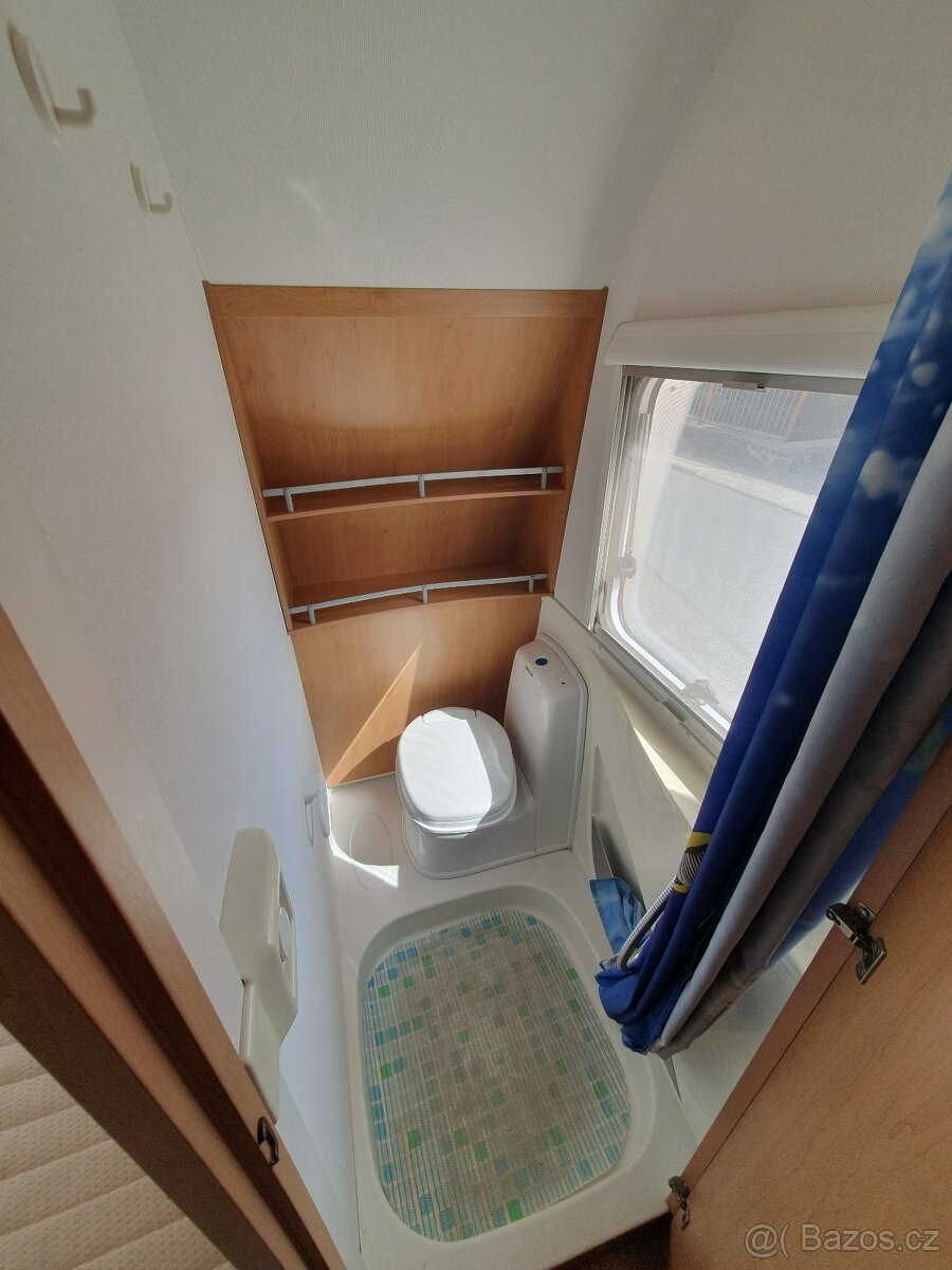 Obytný přívěs Knaus Südwind 500 FU, nově koupený v r. 2009 - 7