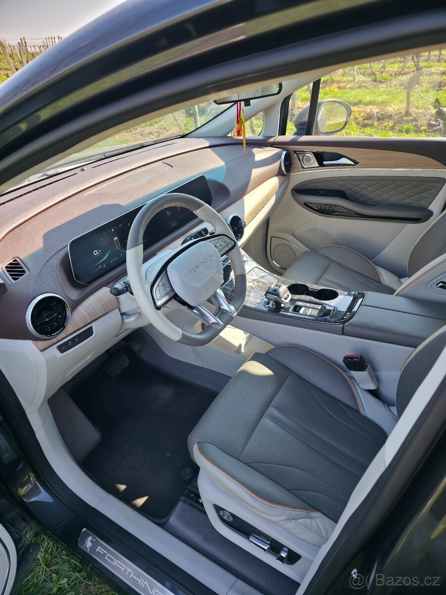 Dongfeng forthing Utour - 7