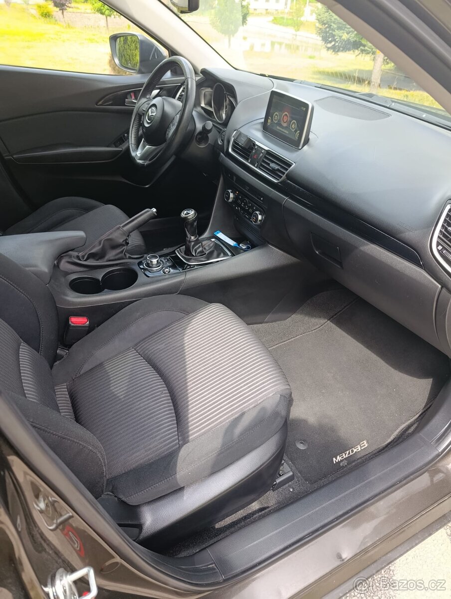 Mazda 3 - 7