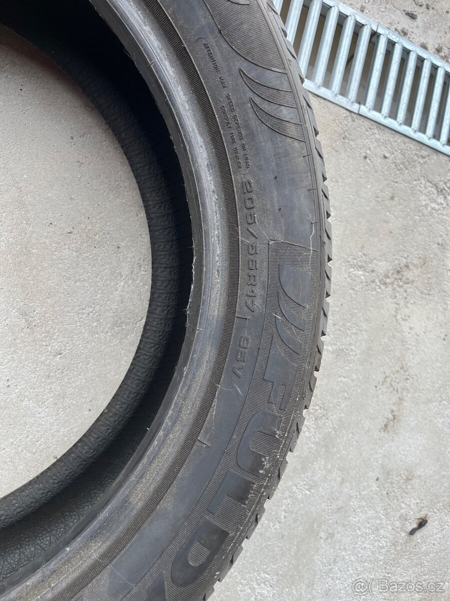 Pneu 205/55/17 - 7