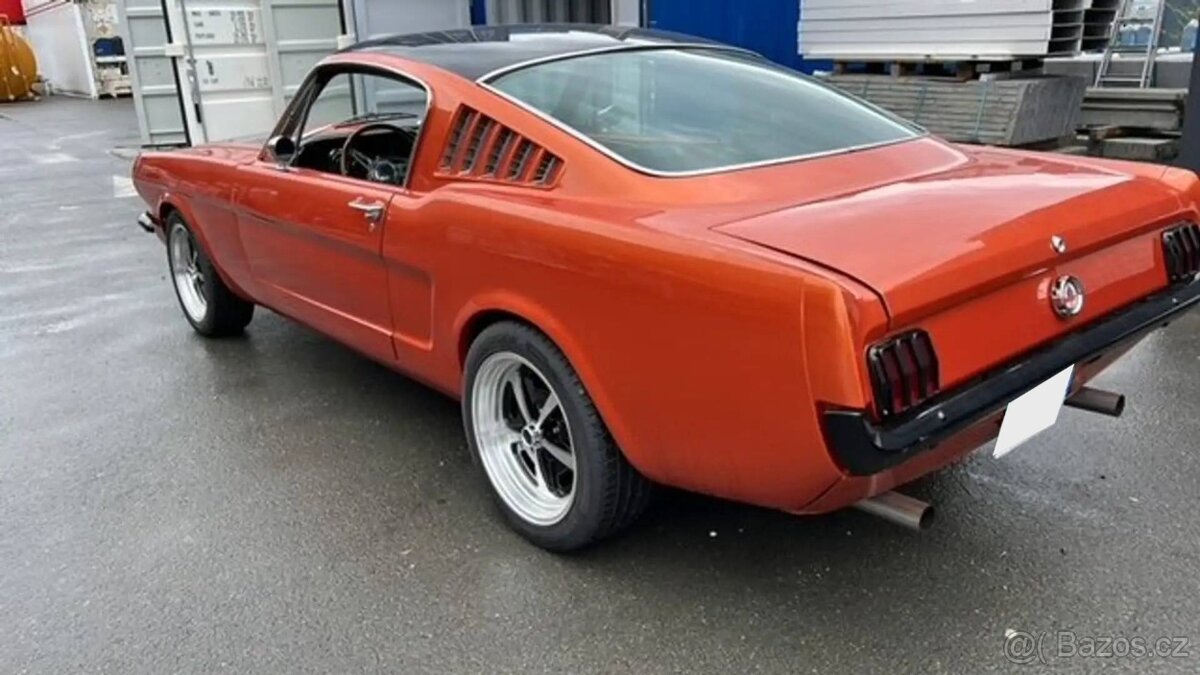Ford Mustang Fastback z roku 1966 - 7
