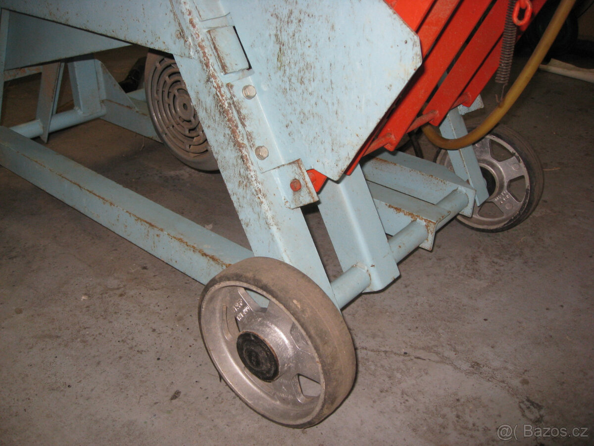 Cirkulárka s hoblovkou - 7