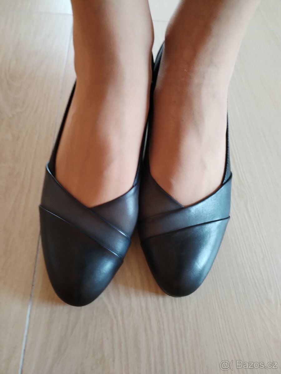 Nádherné kožené lodičky - 7