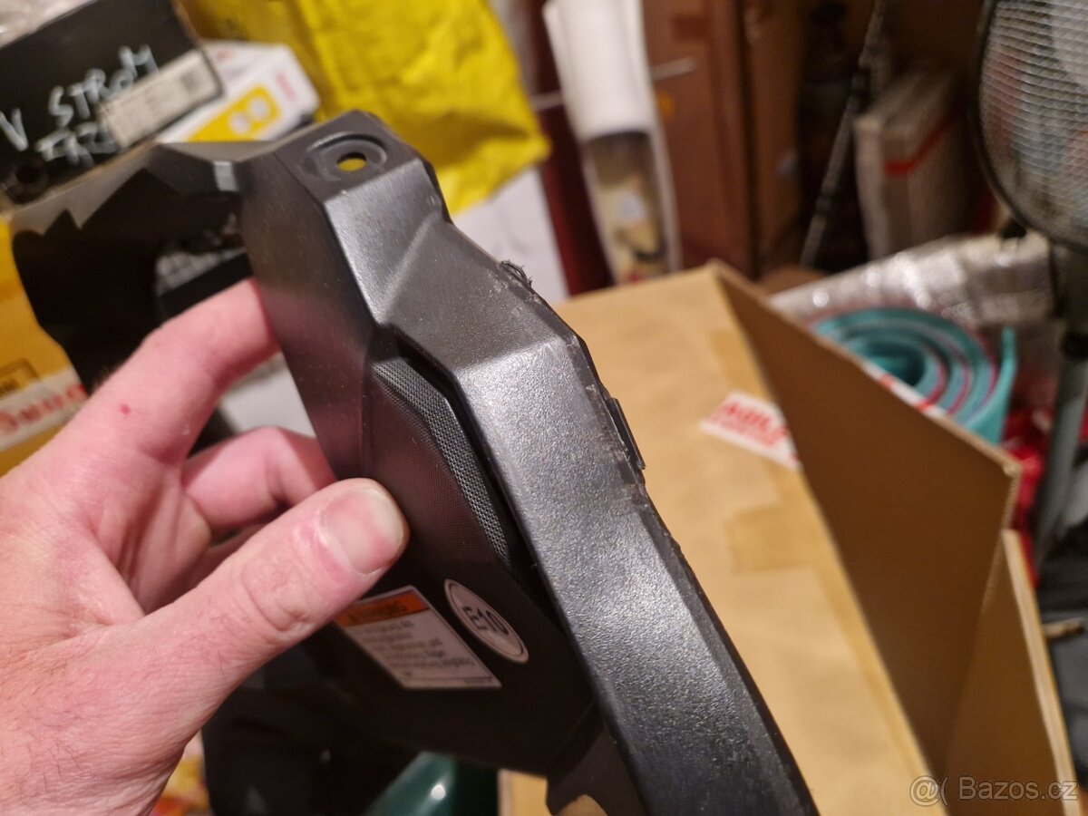 Suzuki Dl 1000 V strom 2018- plast kolem budíků u kapoty - 7