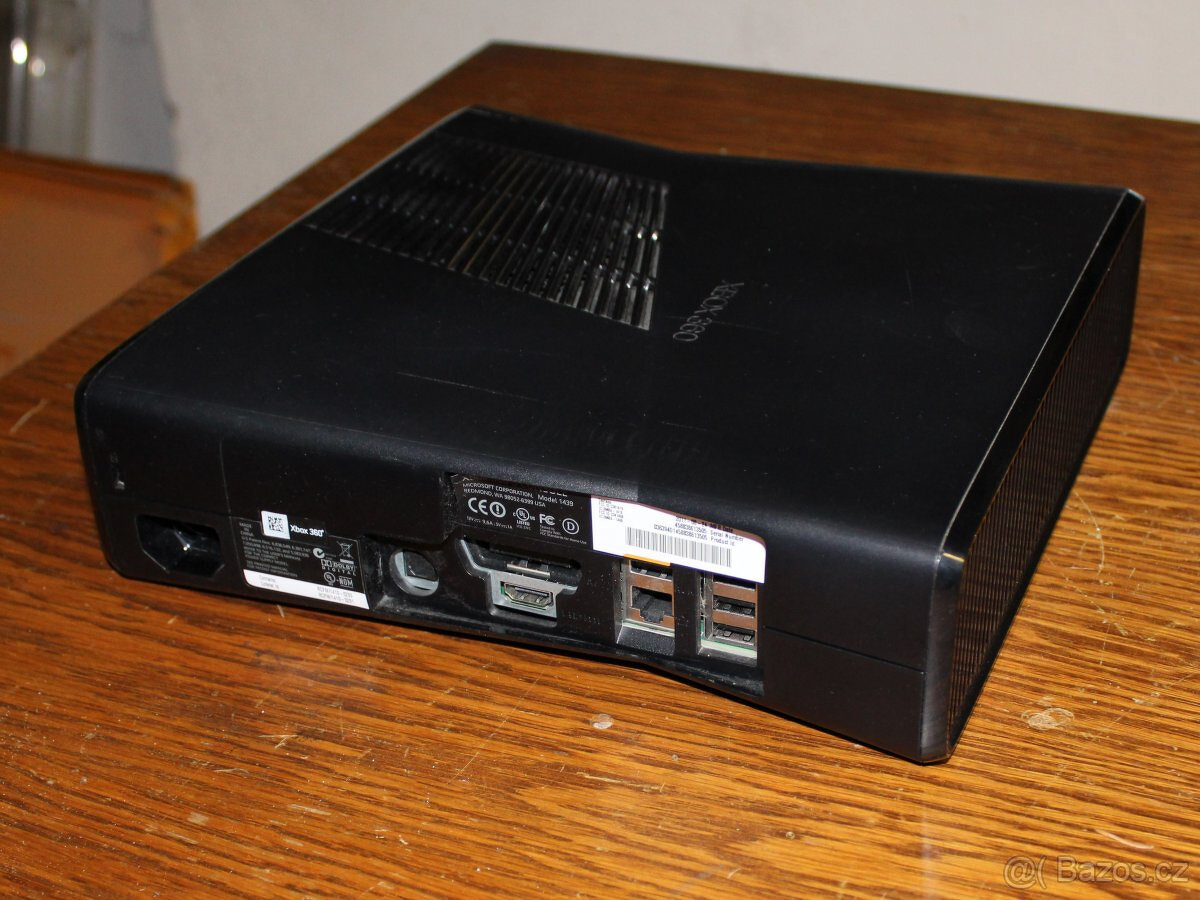 Microsoft Xbox 360 Slim Matte Black 250GB - 7