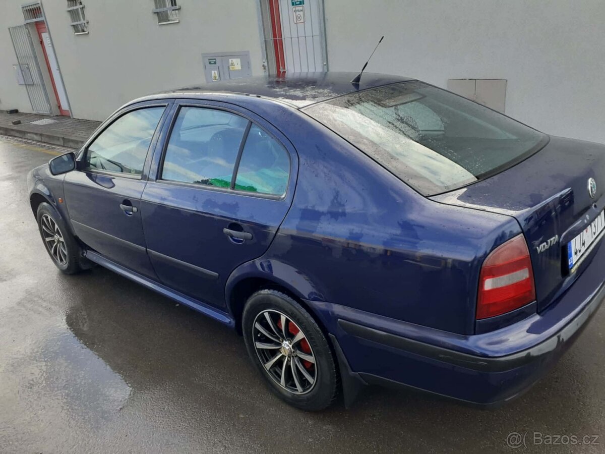 Škoda Octavia 1.6 benzín - 7