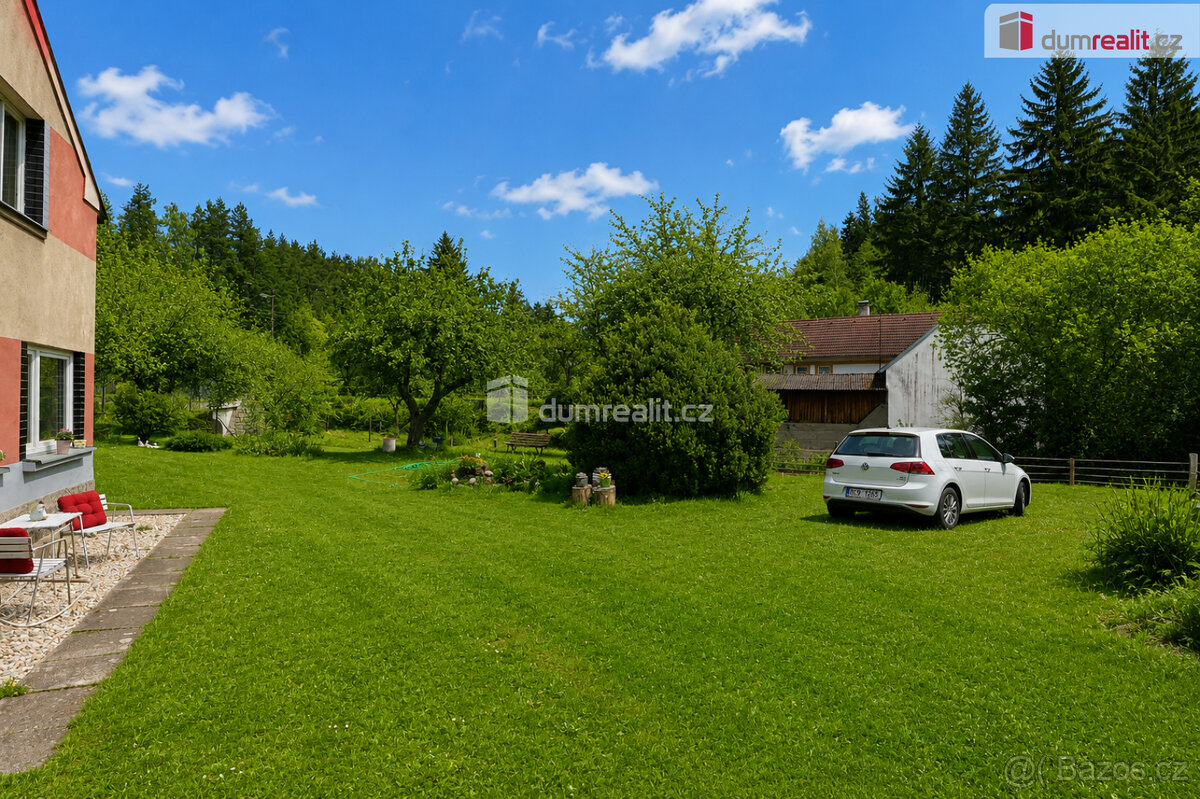 Prostorný rodinný dům po rekonstrukci 4+1, 112 m² + půda 100 – další