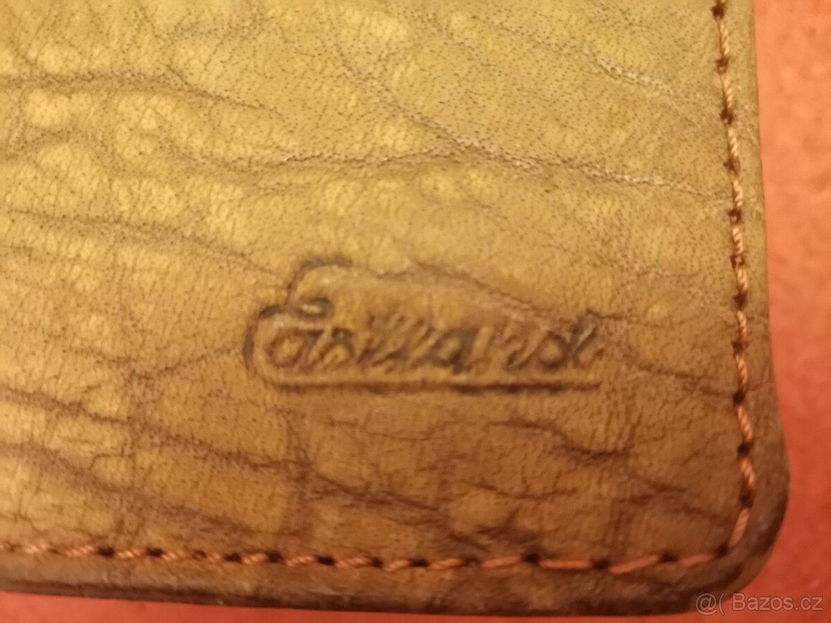 Nabízím koženou tašku přes rameno - 7