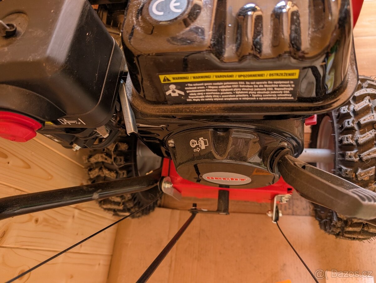 Sněžná fréza Hecht 9661 - 7