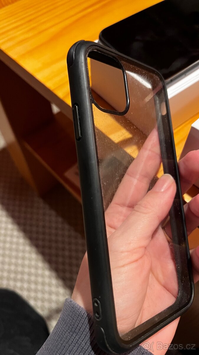 Prodám černý iPhone 11 64GB - top stav - 7