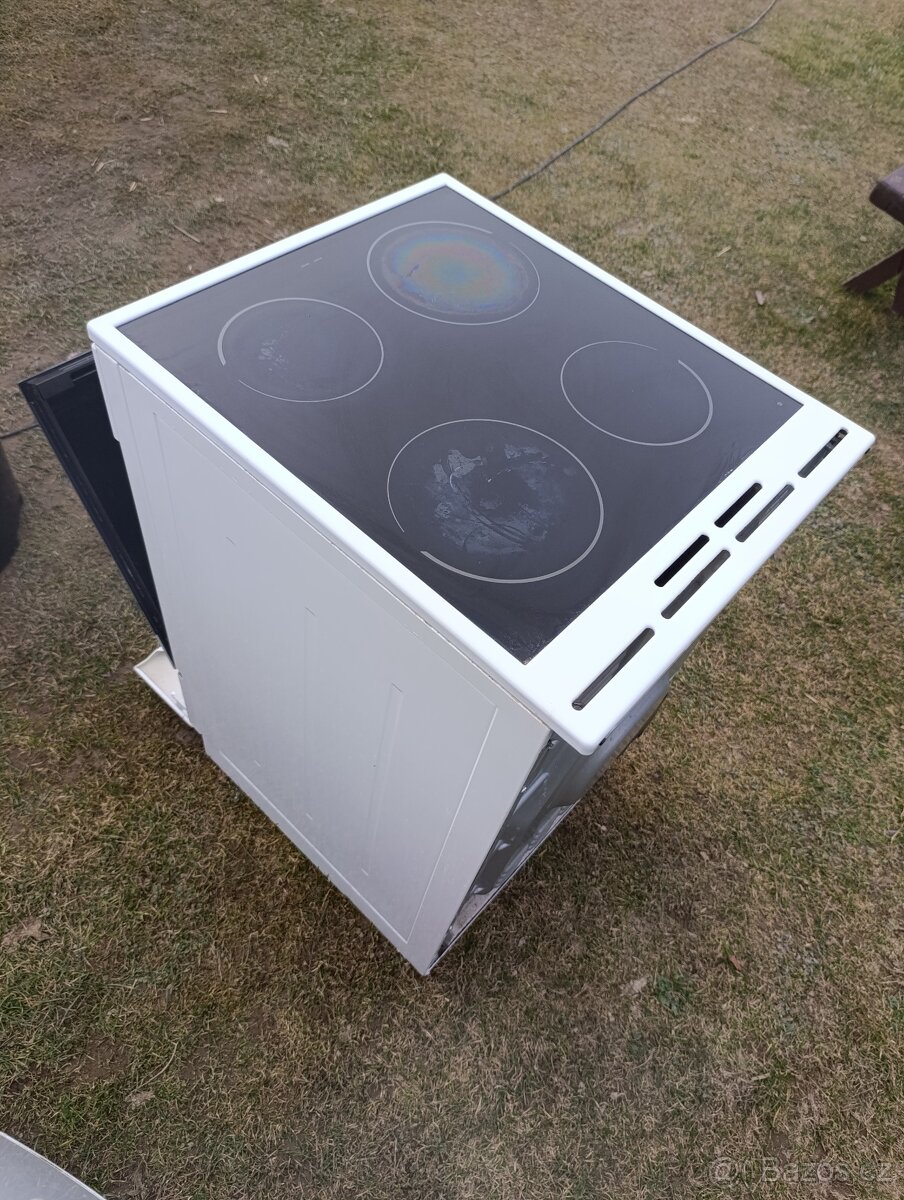 Elektrický sporák s troubou - 7