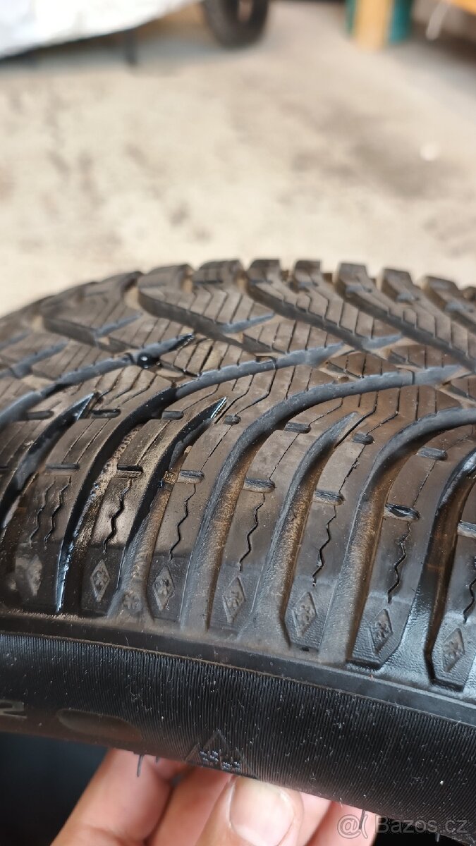 Zimní pneu 185/60 R15 - 7
