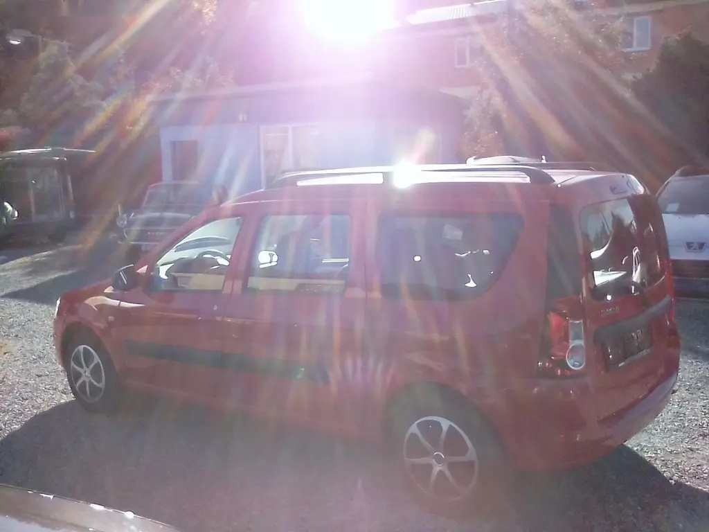 Dacia Logan, 1.6i 16V MCVLaureate,1.majitel - 7