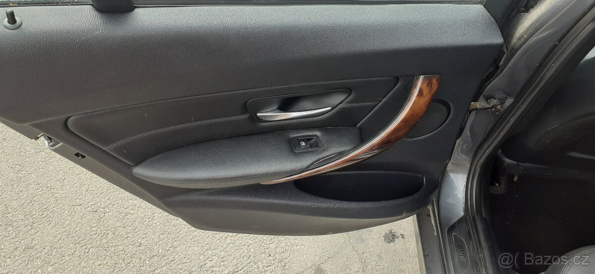 BMW F30 - Černý kožený interiér - 7