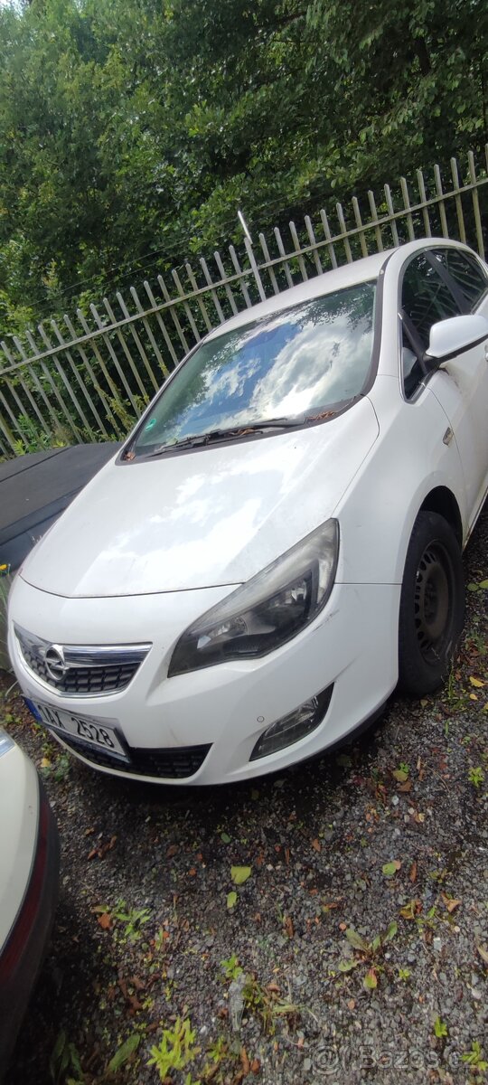 Opel Astra J 1.3 cdti rok 2012 náhradní dily - 7