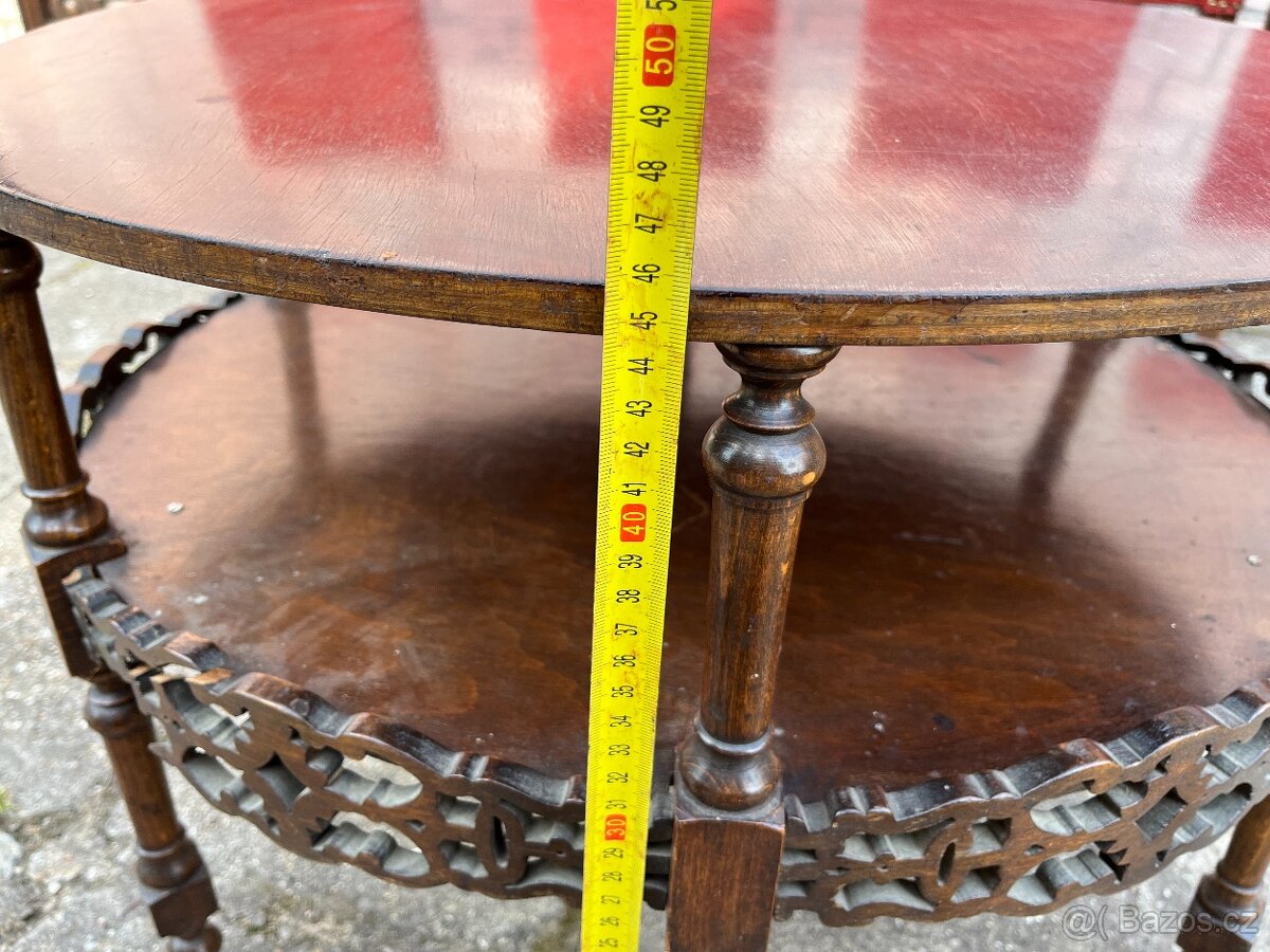 Starožitný nábytek - stolek oválný vyřezávaný - 7
