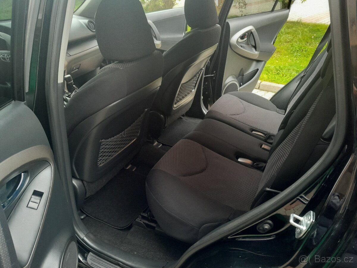 Toyota RAV4 2,2D-4D 110KW 4x2 - 7
