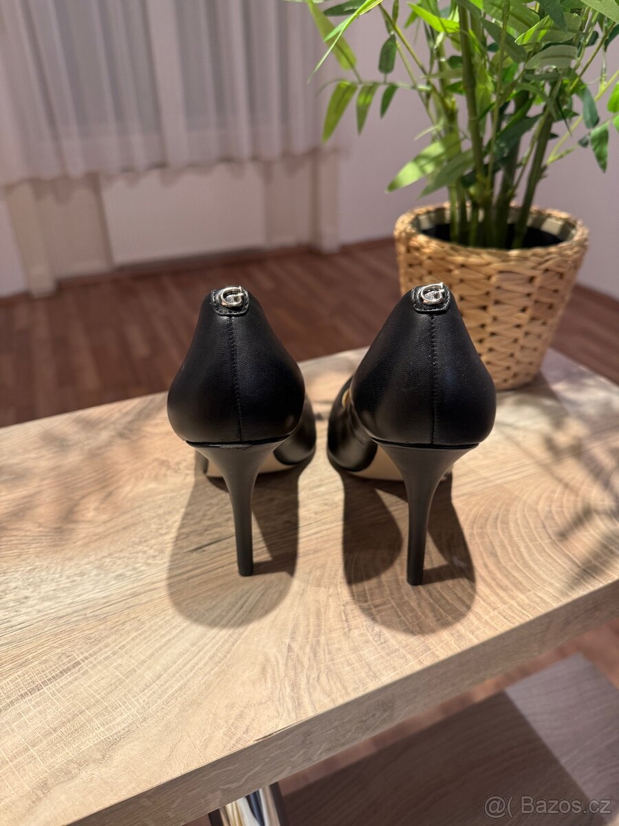 Guess Dabbey lodicky, vel. 40 - 7