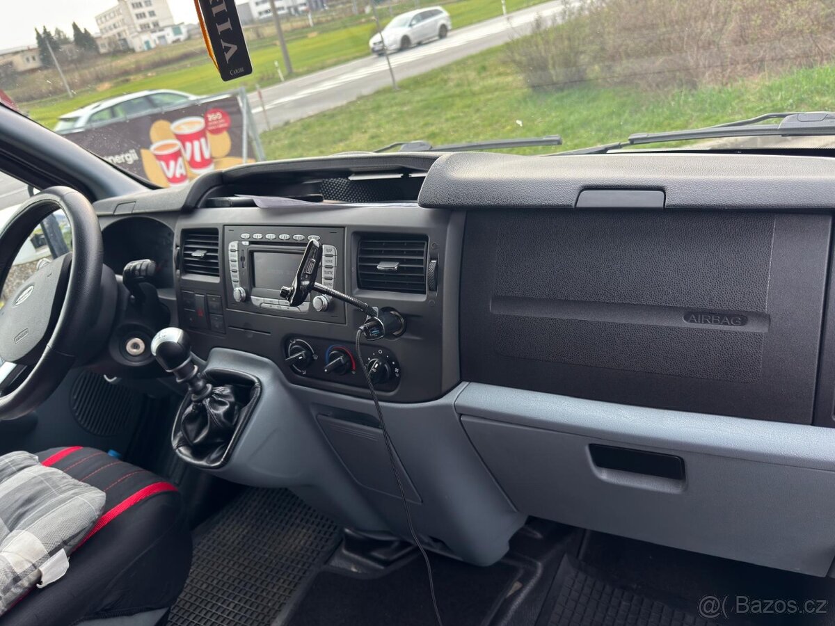Ford-Transit Sport - 7