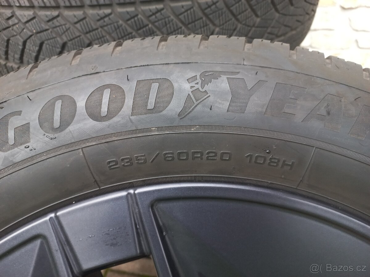 BMW iX zimní 20 Styling 1002 Goodyear 235 60 DOT2922 8mm - 7