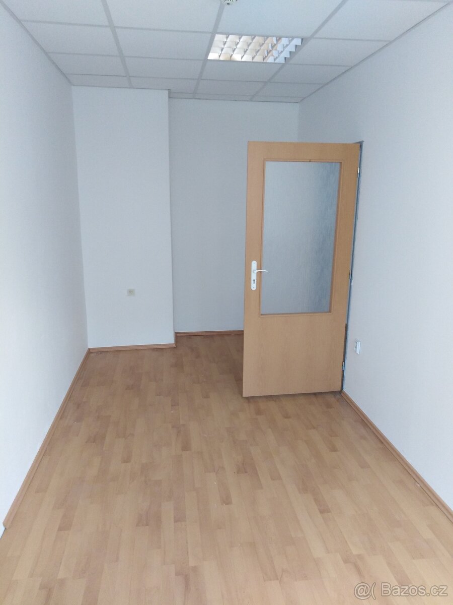 Budova s nájemníky v Bratislavě na prodej - 7