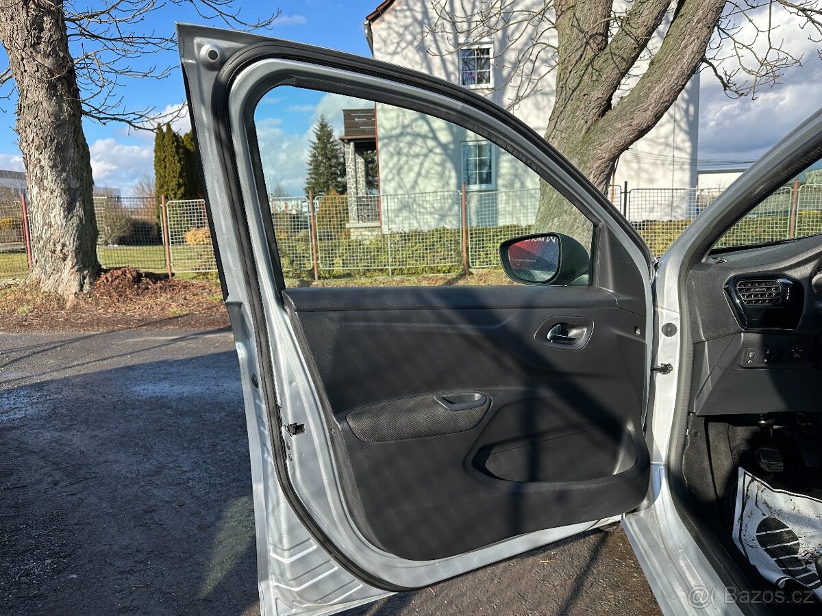 Peugeot 301 1.2 i Klima, 8xPneu - 7