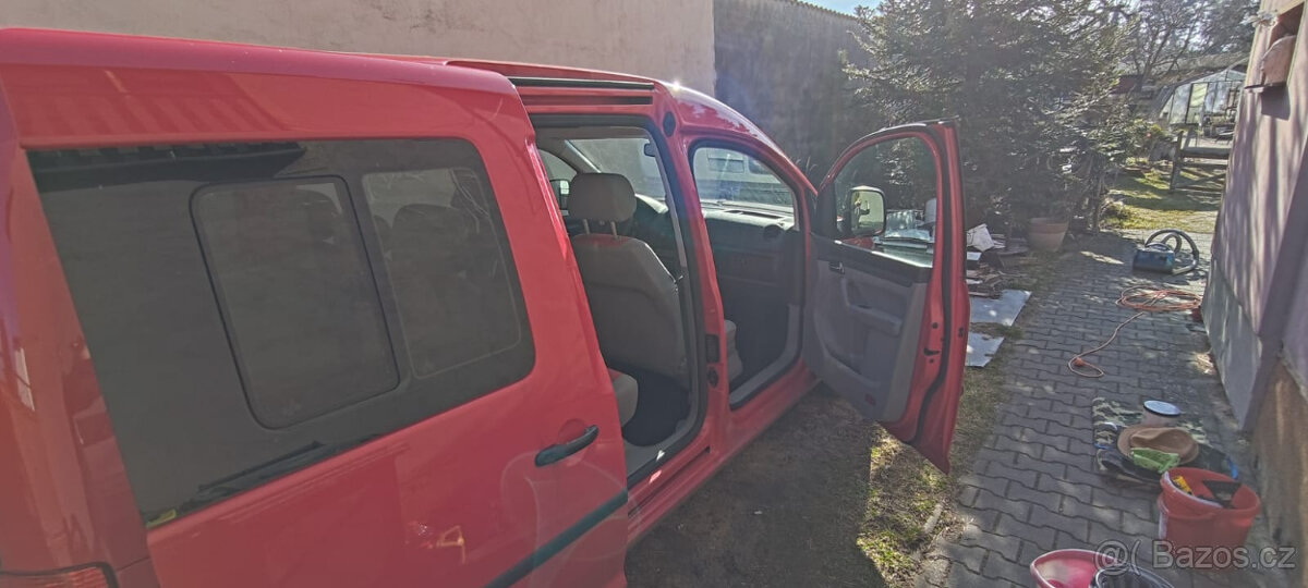 Volkswagen Caddy Life 1.6 75 kW KLIMA - 7