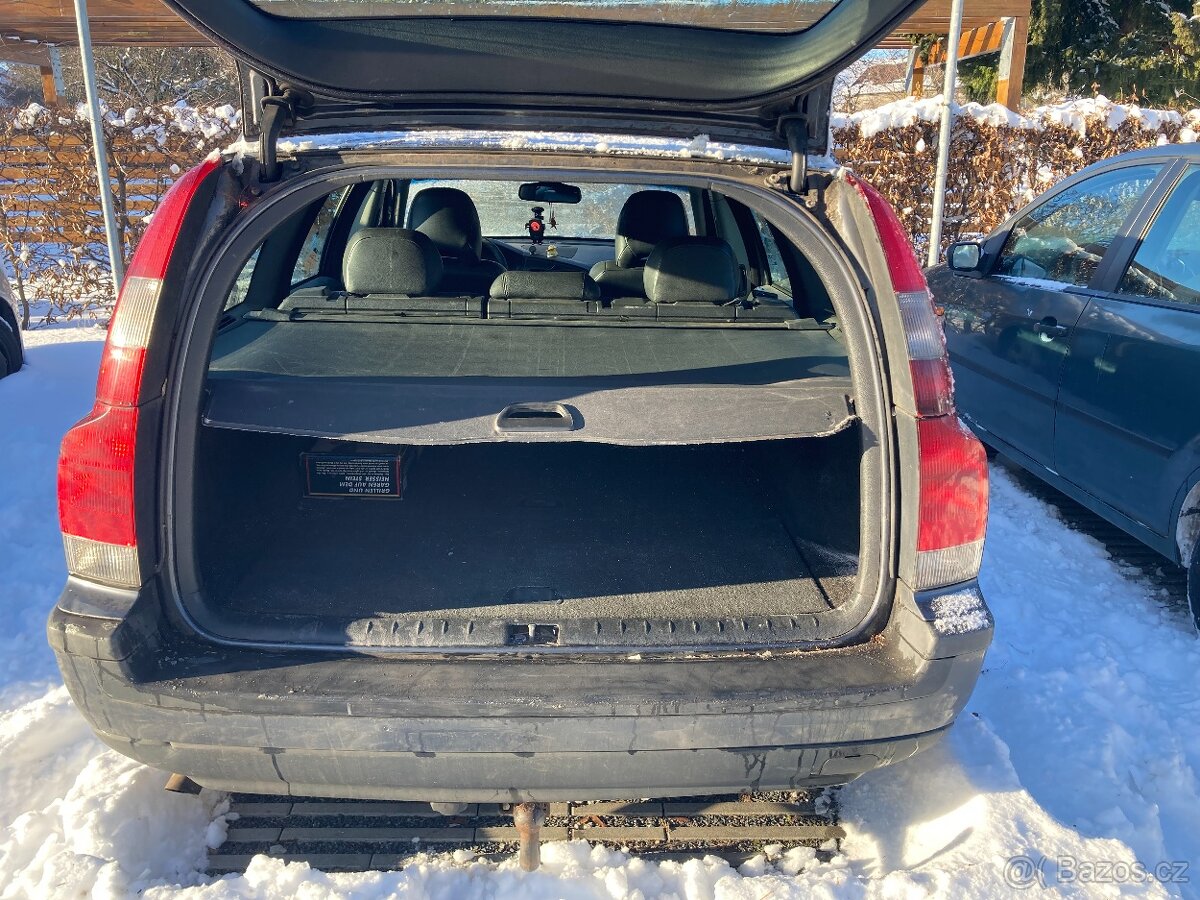 Volvo V70 D5 2.4 bez STK - 7