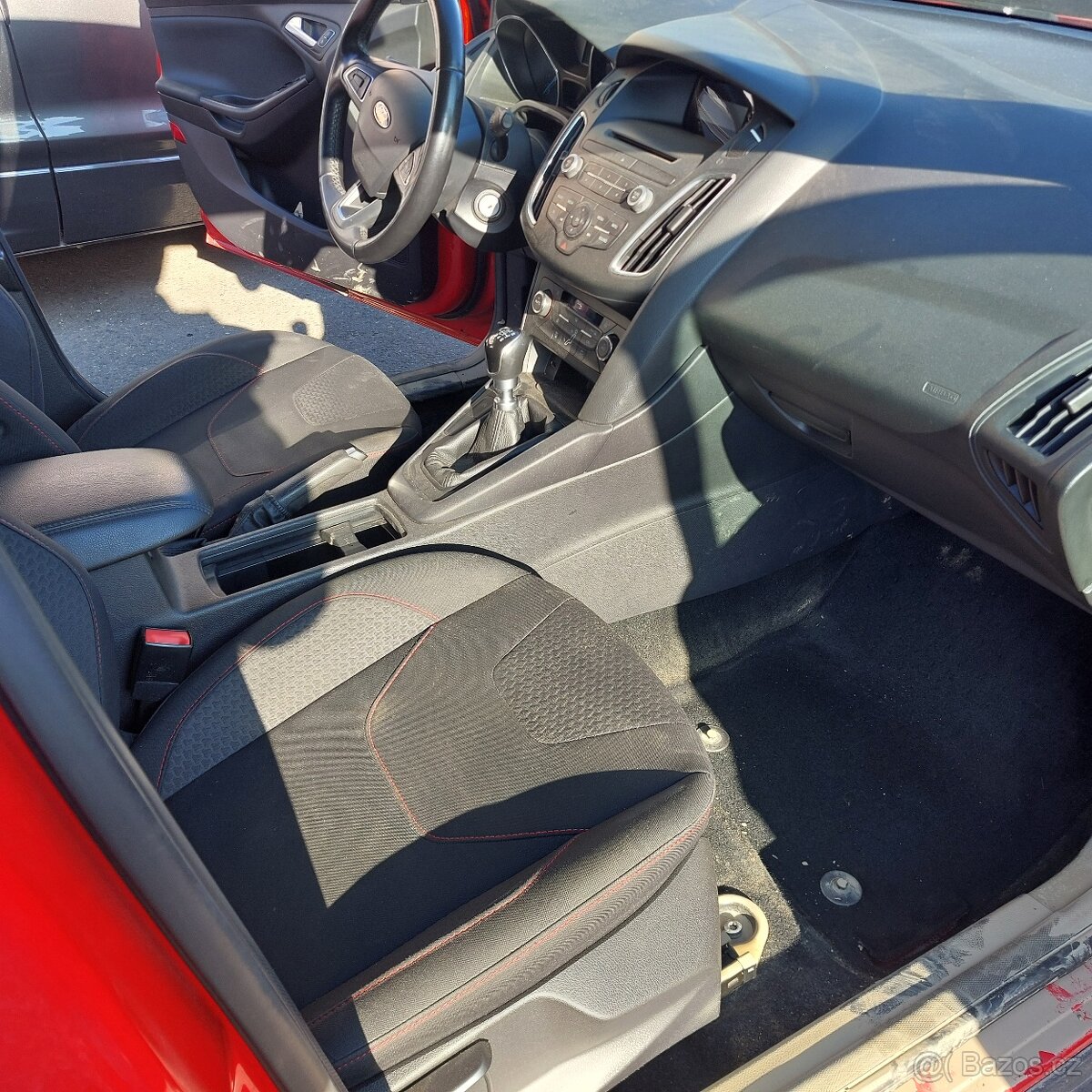 Ford Focus Mk3 combi sport-náhradní díly - 7